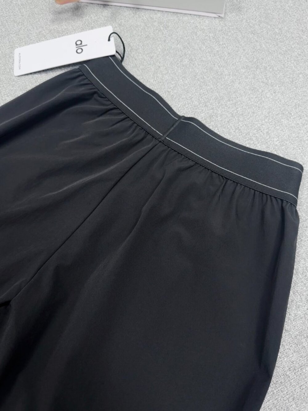 Dark Grey💕ALO Yoga Wide Leg Suit Up Trouse, Regular 30“ - Picture 4 of 7